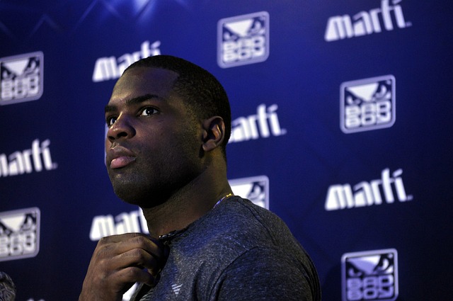 协调各方资 协调各方资